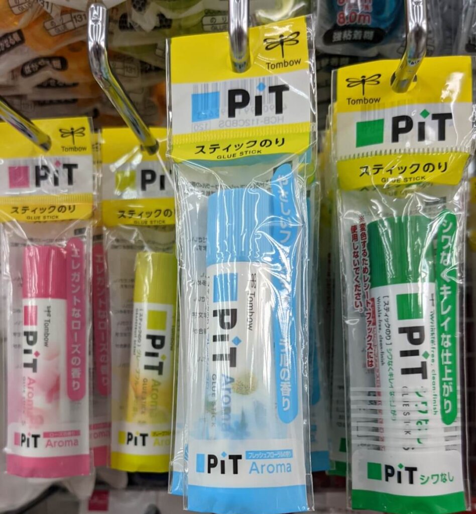 ダイソー 消えいろピット(スティックのり)