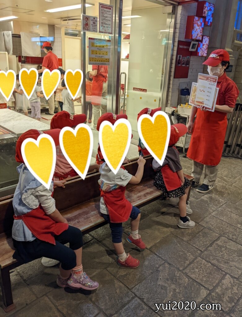 3つのメニューから食べたいピザを選びます