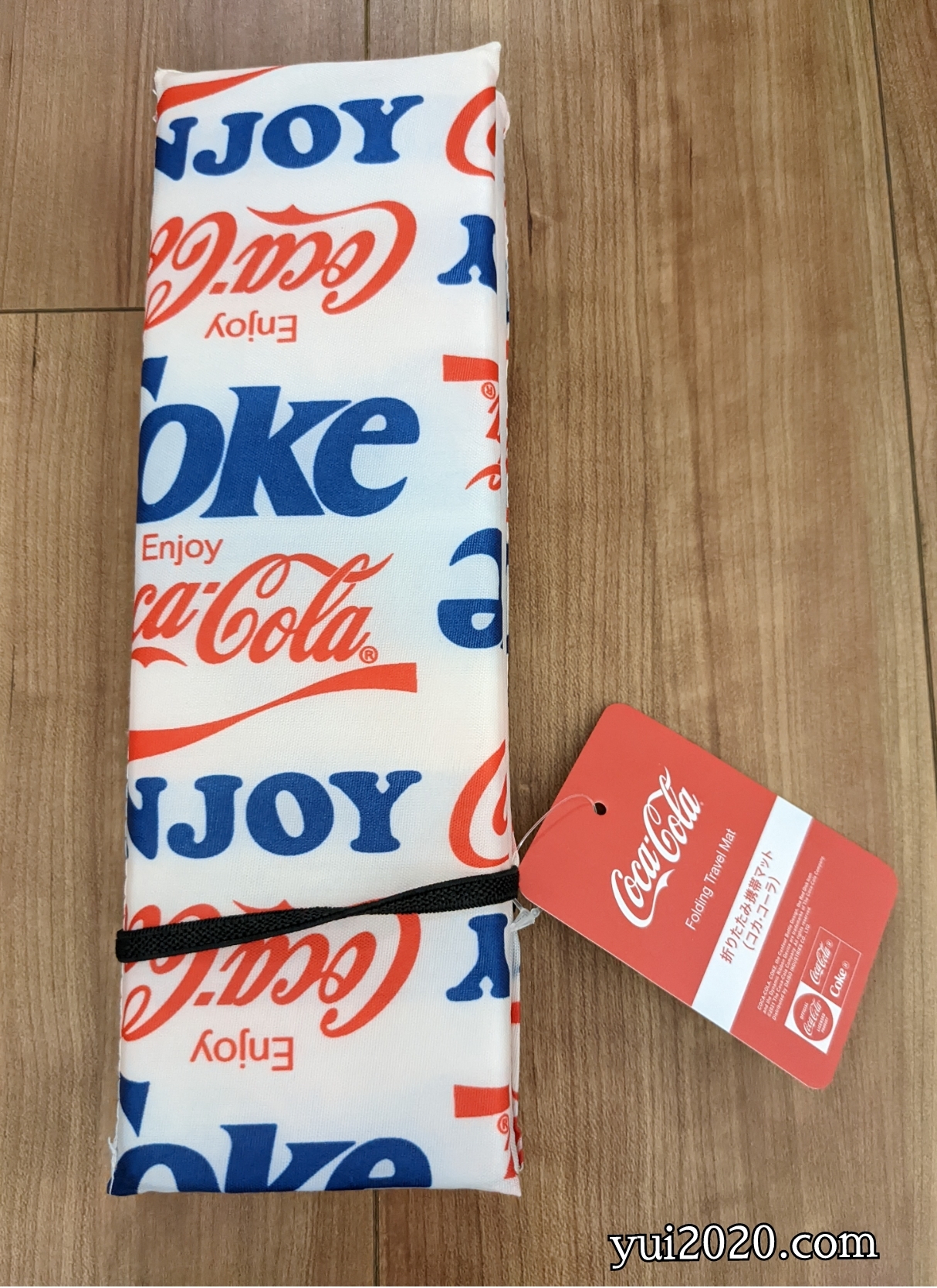 ダイソー　コカ・コーラデザイン携帯クッション