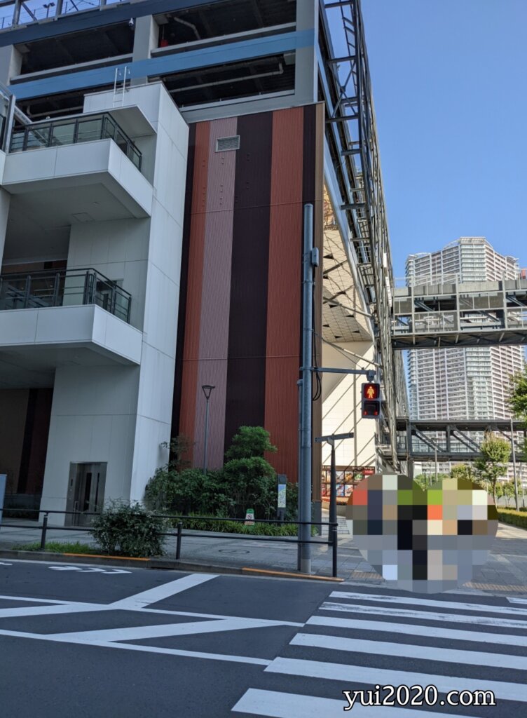 左の建物がららぽーと豊洲1です