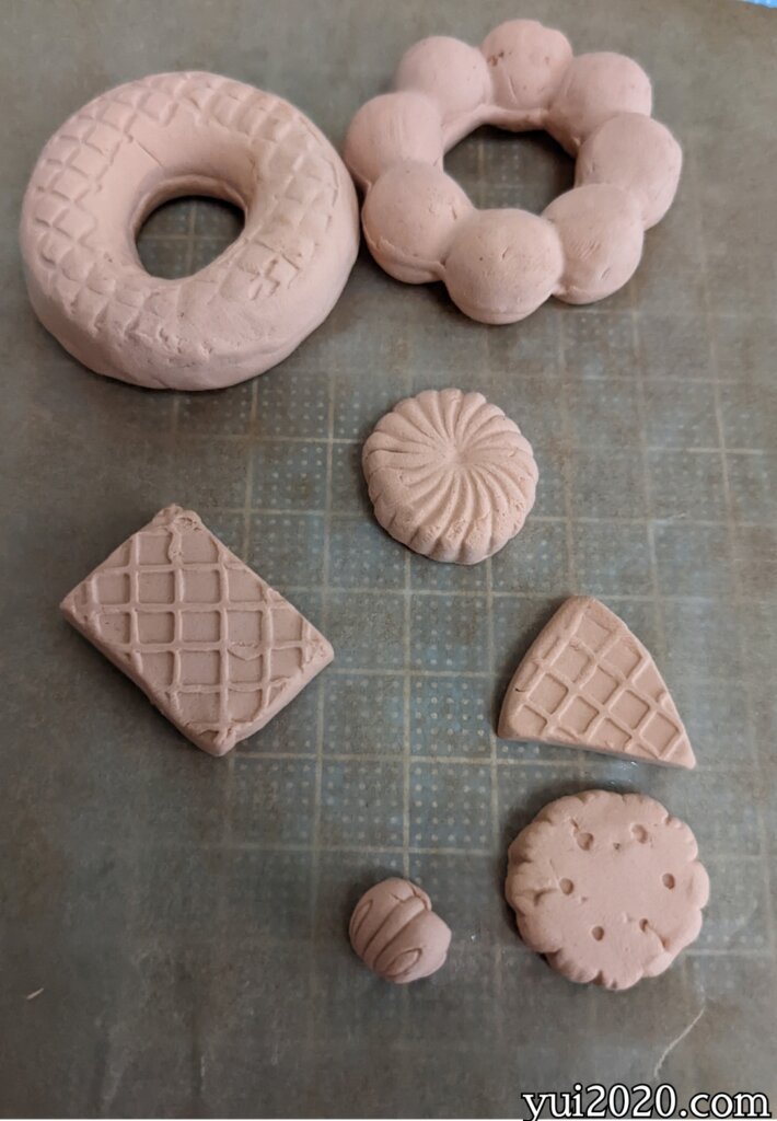 ふわっと軽いねんどで作ったスイーツ