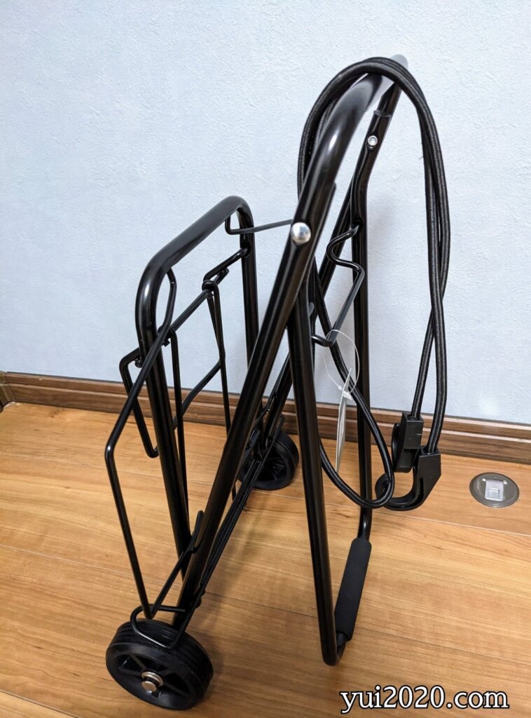スリーコインズ　キャリーカート　1,100円（税込）